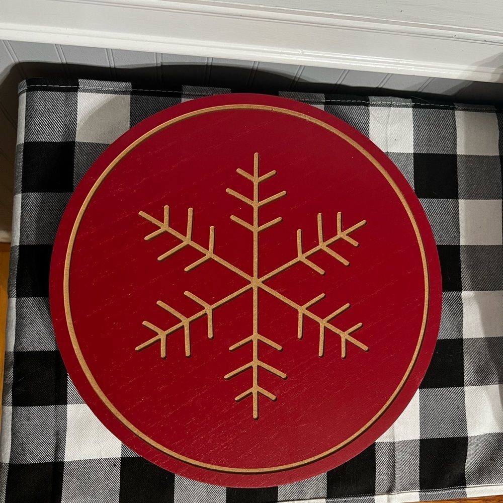 Snowflake Wooden Lazy Susan NWT
